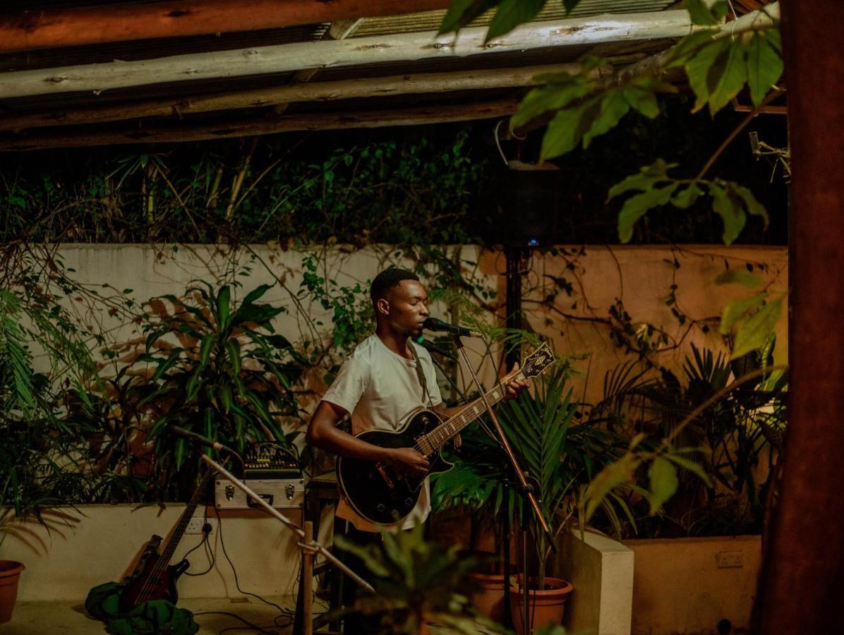 The Slow Leopard Dar es Salaam Extérieur photo